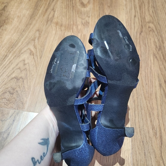 Easy Street Alive5 Blue Shimmer Heels, Size 7M - Picture 8 of 8
